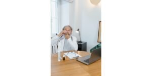 أسباب احمرار العين